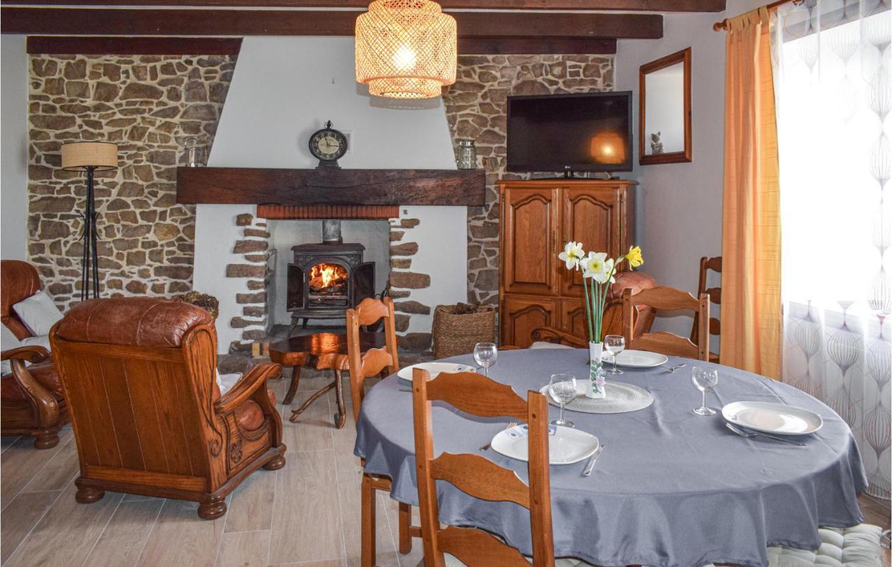 Nice Home In Plehedel With Wifi エクステリア 写真